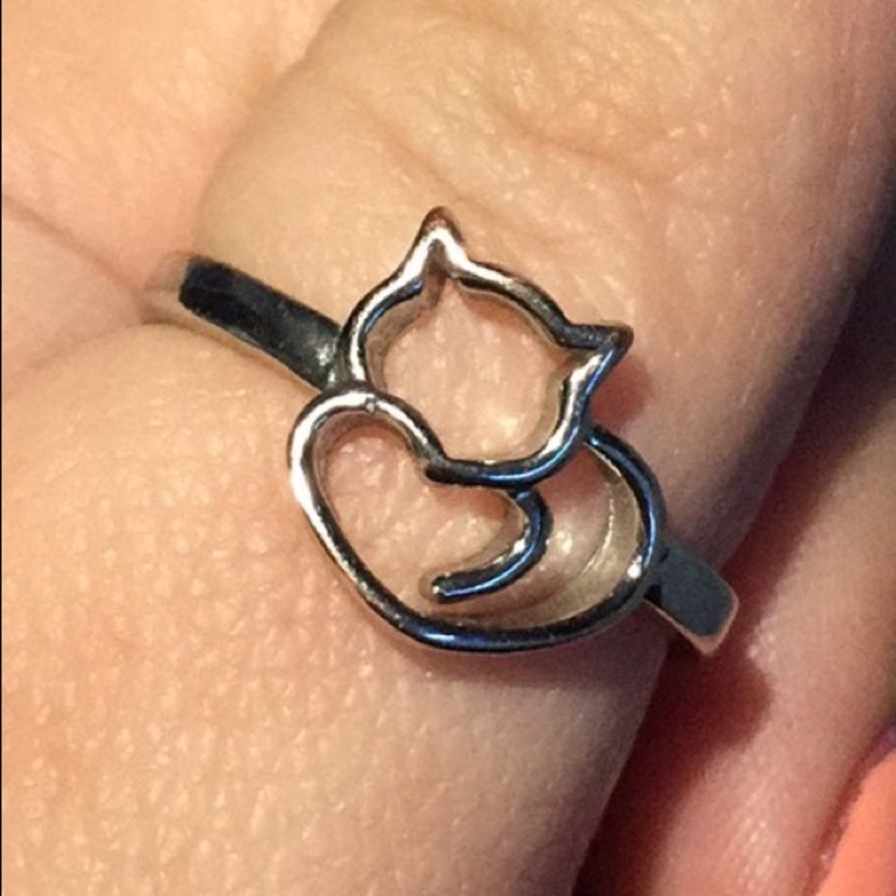 Cat ring